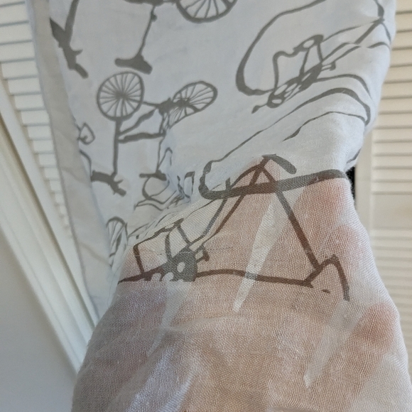 Bicycle print scarf - Picture 3 of 3